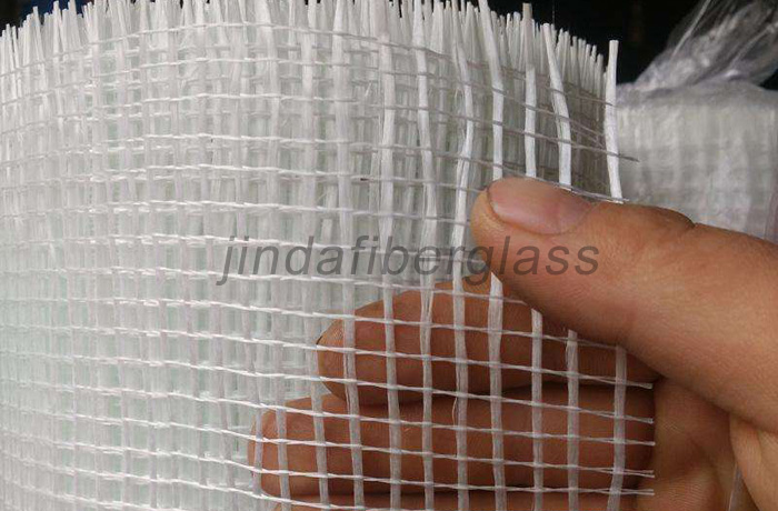 Alkaline resistant fiberglass mesh